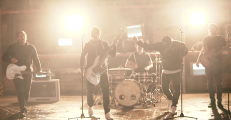 ANCHORS & HEARTS Release Energetic Track 'Insecurities'